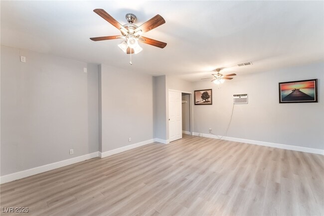 Building Photo - 2905 Kings Way