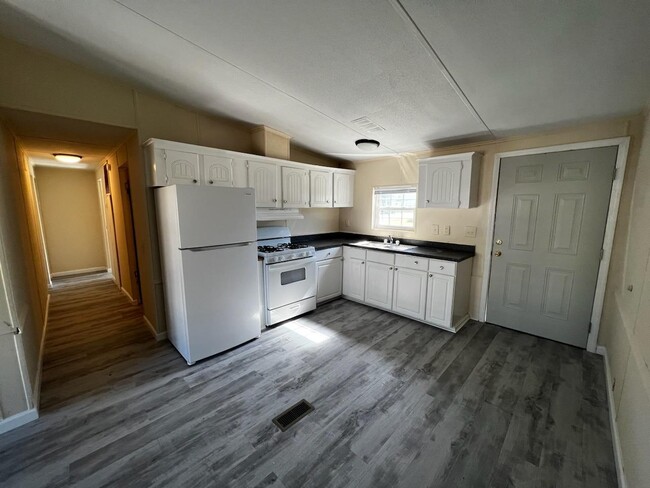 Primary Photo - 510 9th St SW