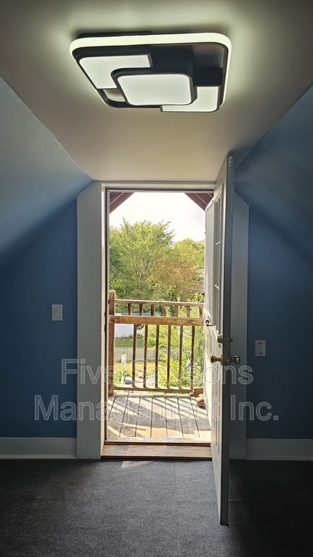 Building Photo - 205 N Willard St