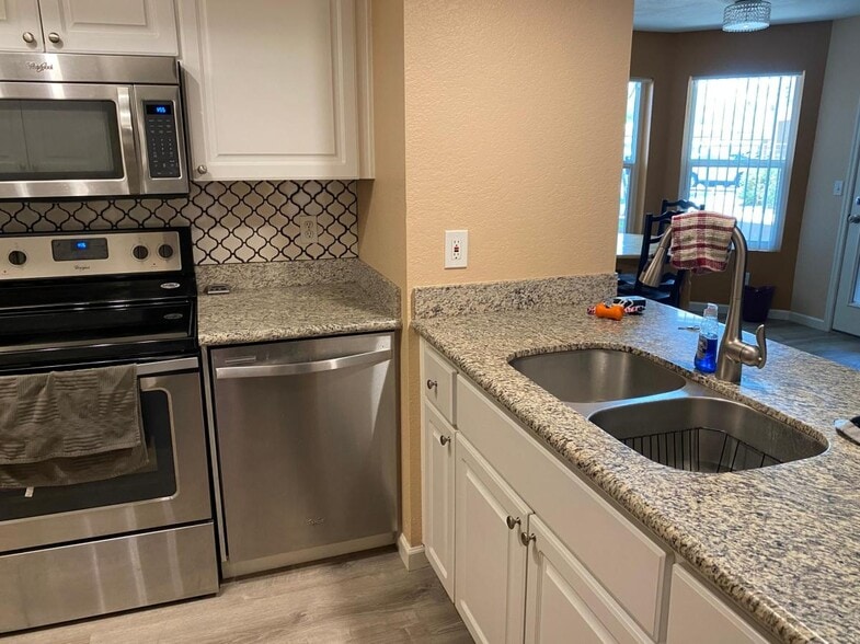 Building Photo - 4850 E Desert Cove Ave