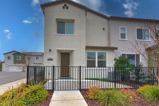 Building Photo - 5691 Whimsical Ln