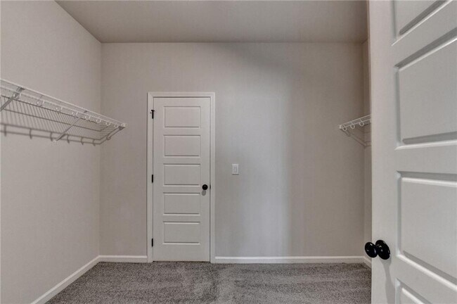 Building Photo - 1854 Westfall Lndg