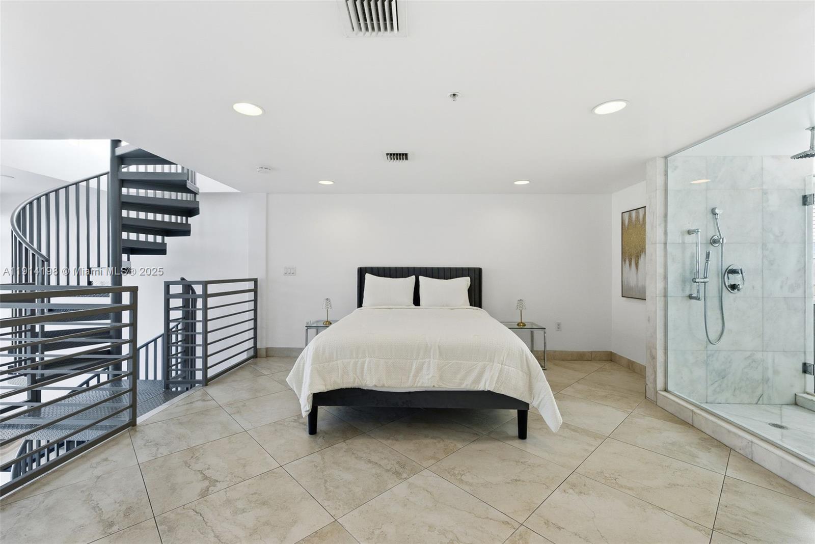 Building Photo - 421 Meridian Ave