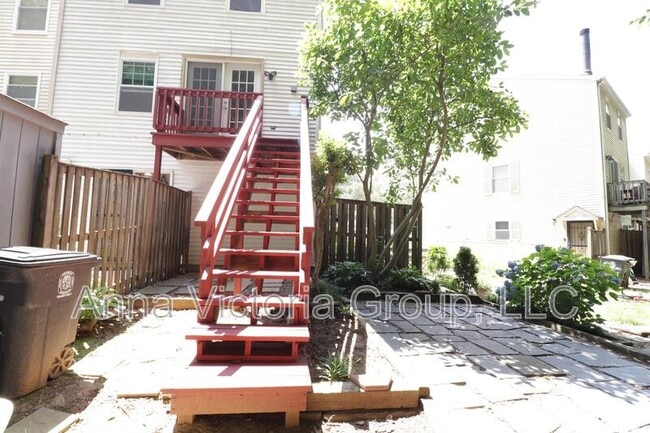 Building Photo - 229 Red Jade Dr