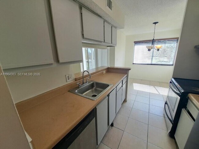 Building Photo - 5760 Rock Island Rd