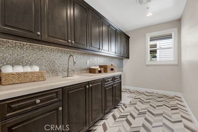 Building Photo - 20120 Jubilee Way