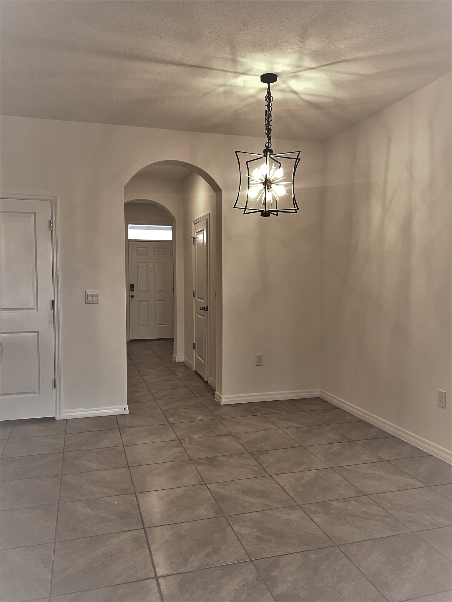 Building Photo - 5247 Dragonfly Dr