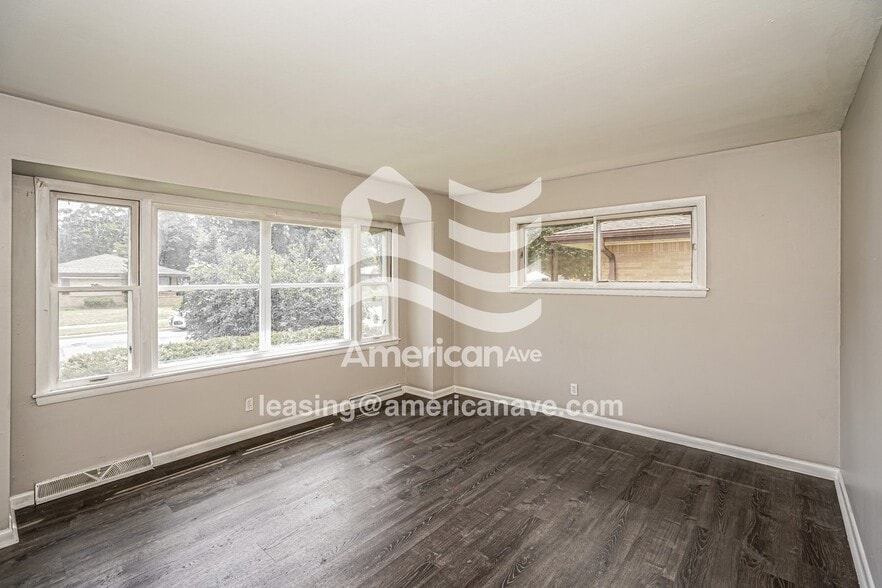 Building Photo - 5251 N 83rd St