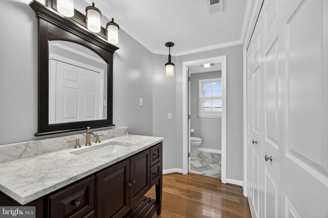 Building Photo - 10486 Lord Fairfax Hwy