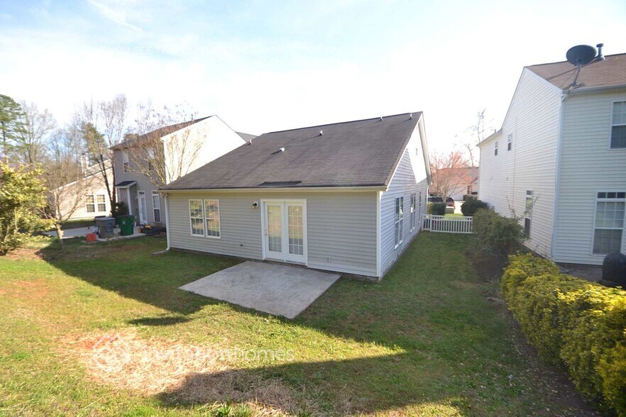 Building Photo - 5123 Silabert Ave