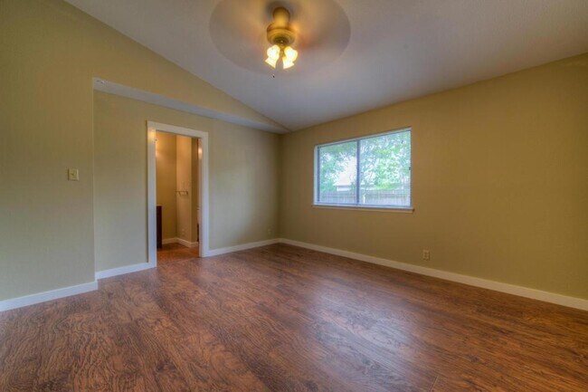 Building Photo - 12800 Powderhorn St