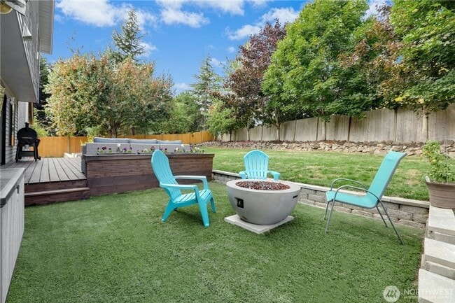 Building Photo - 3 bed 2.5 bath in martha lake neighborhood