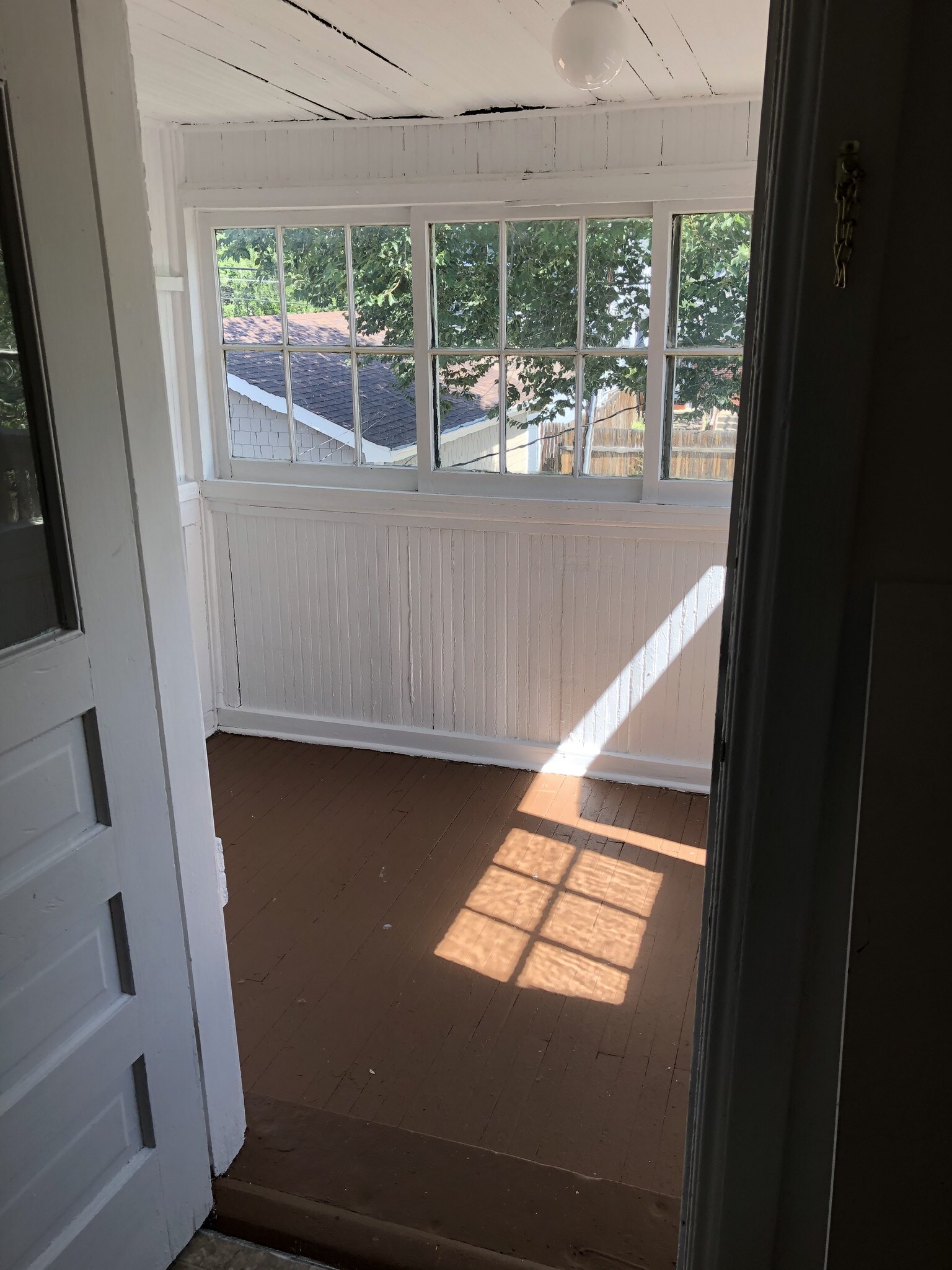 Building Photo - 516 S Sherman St