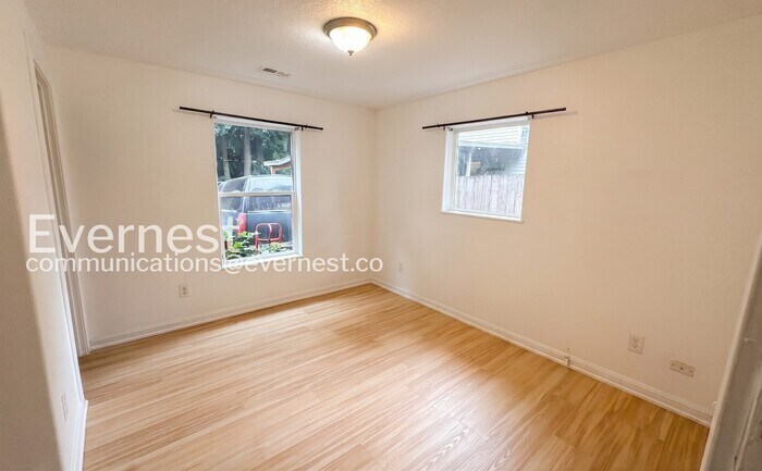 Building Photo - 2534 SE 92nd Ave