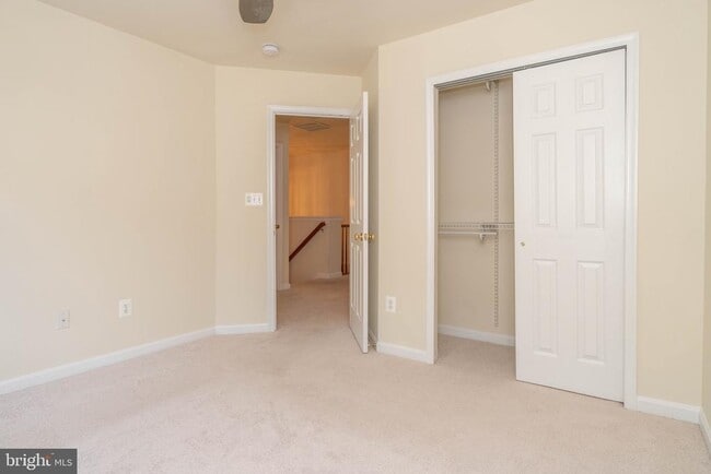 Building Photo - 3351 Beechcliff Dr
