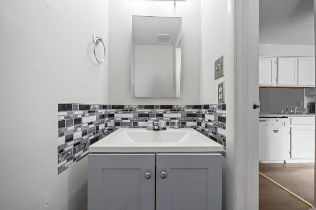 Building Photo - 7716 Sandra Ln