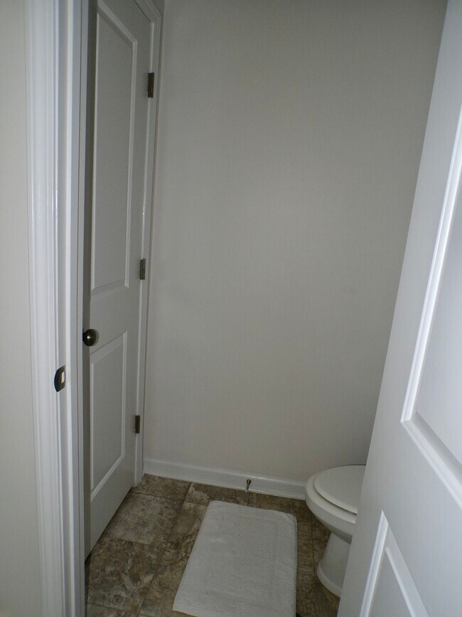 Building Photo - 114 Eldon Dr