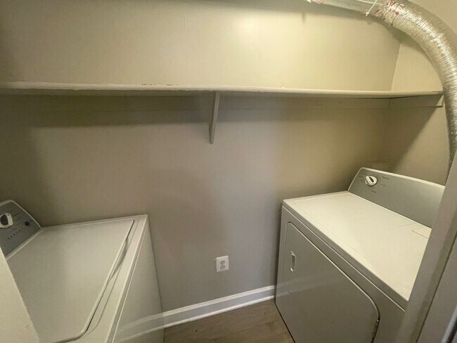 Building Photo - Nice 3Bd/2.5Bth TH in Frederick!!