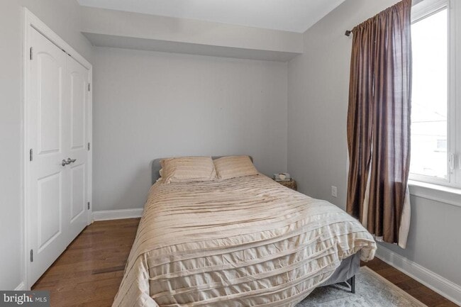 Building Photo - 2524 Sepviva St