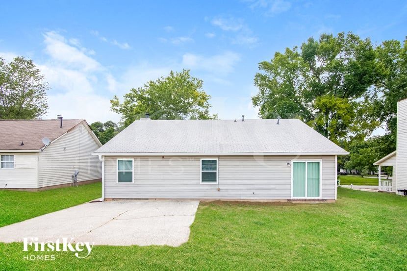 Building Photo - 1320 Eagles Landing Dr