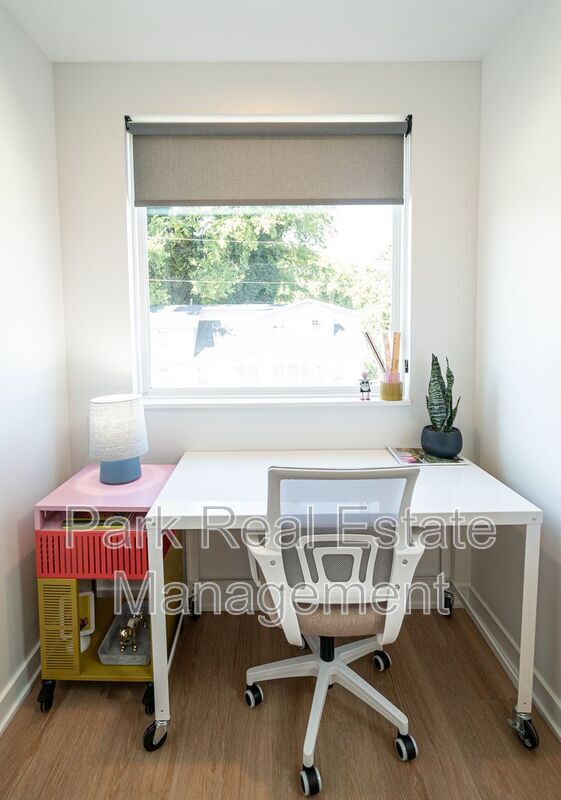 Building Photo - 901 E Edenton St