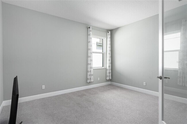 Building Photo - 3603 Quiet Dr