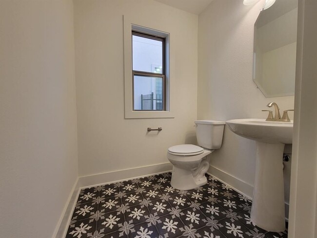 Building Photo - 4607 Flameleaf Sumac Dr