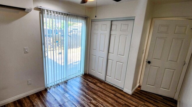 Building Photo - 156 E Marshall Blvd