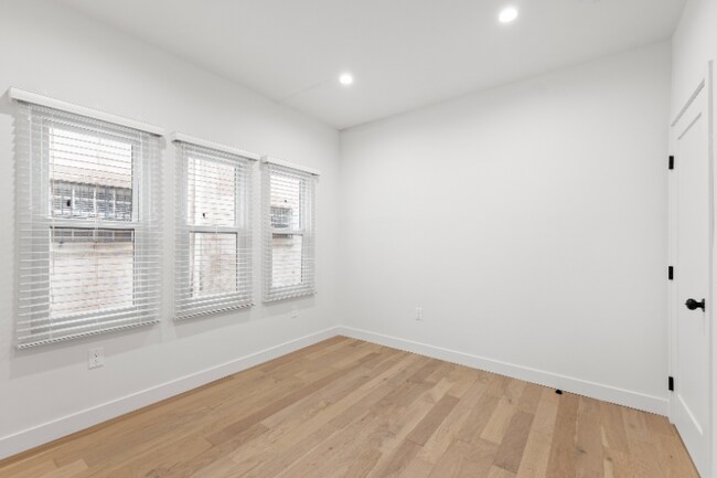 Building Photo - 6511 Orange St