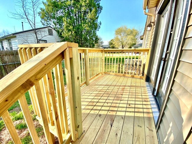 Building Photo - Charming Jenks Home with Vintage Character...