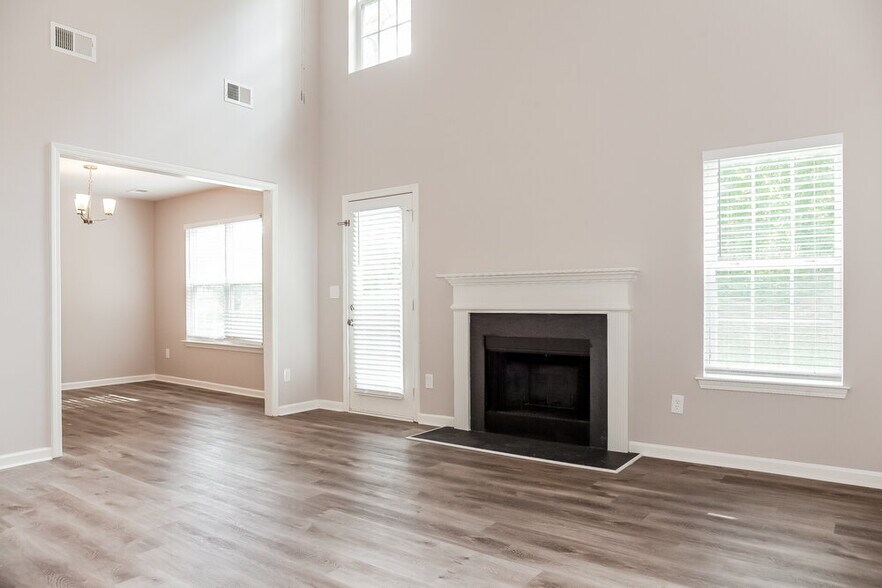 Building Photo - 532 Moss Stream Ln