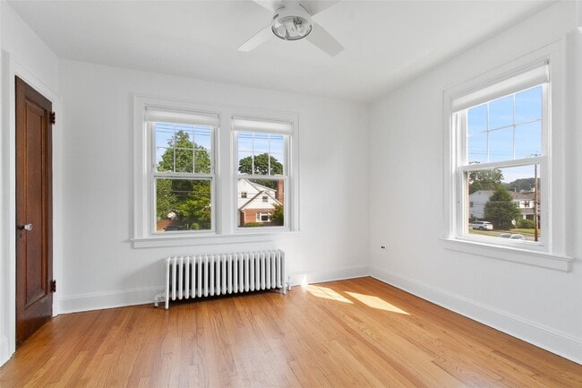 Building Photo - 53 Sherwood Ave