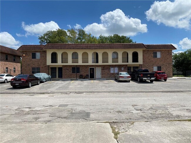 Building Photo - 1053 Linde Ave