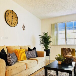 Primary Photo - 2640 Marina Bay Dr E