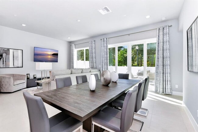 Building Photo - 7770 Sandy Ridge Dr