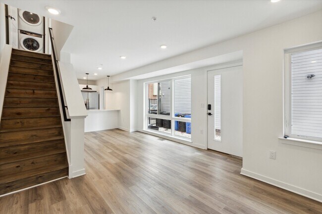 Building Photo - 1514 Master St