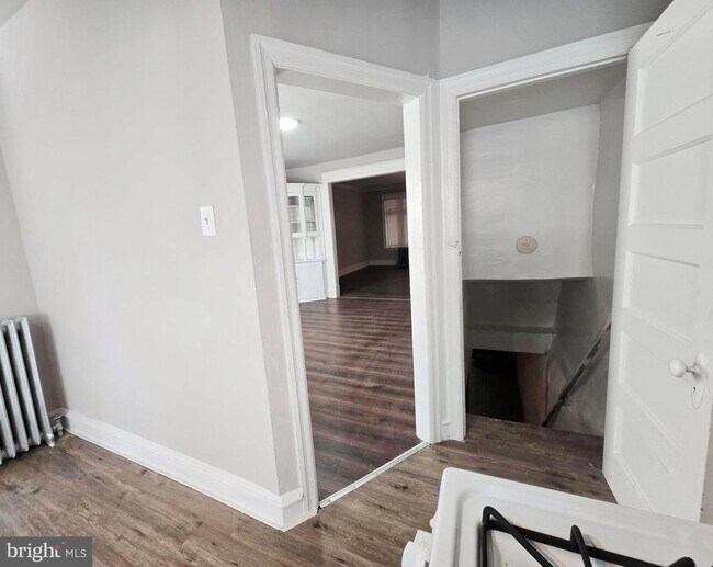 Building Photo - 925 S 59th St