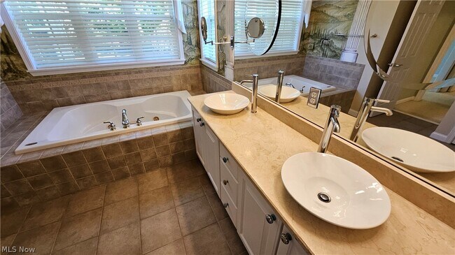 Building Photo - 7235 Dursley Ct