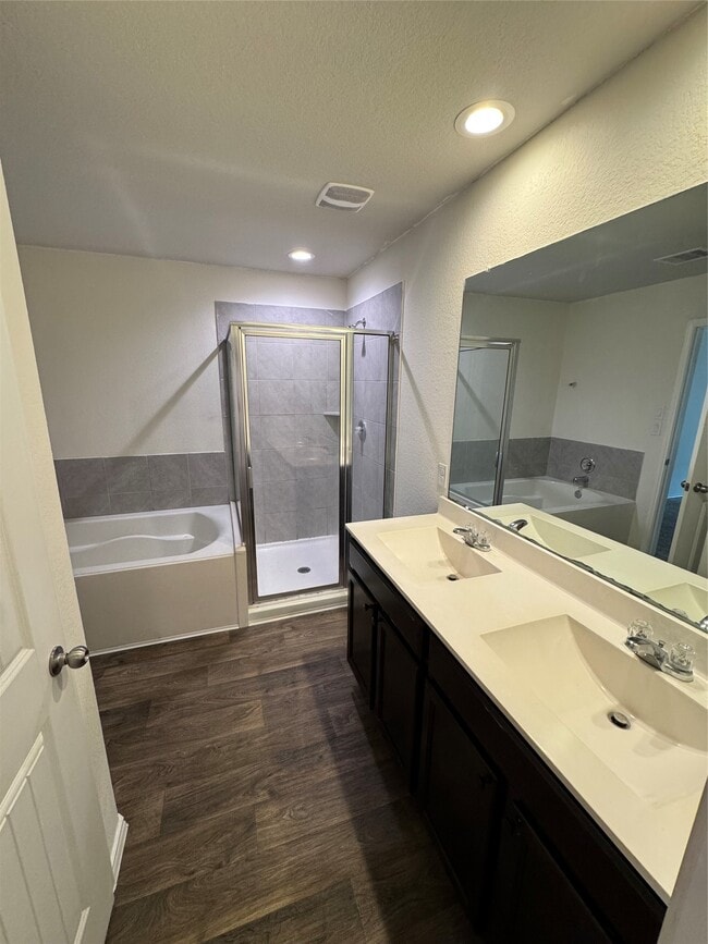 Building Photo - 8522 Aster Gln Wy