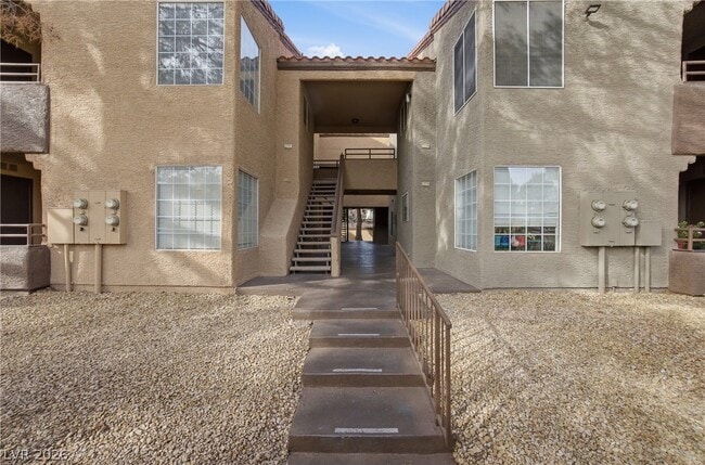 Building Photo - 2200 S Fort Apache Rd