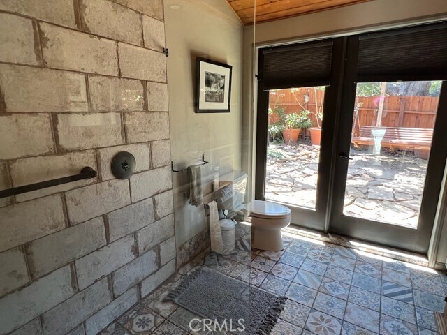 Building Photo - 456 S Skyline Dr