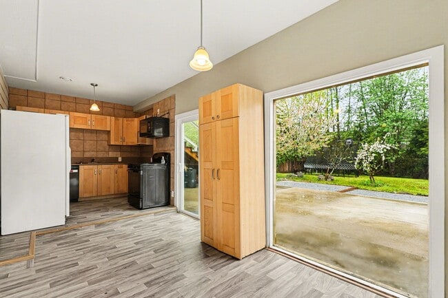 Building Photo - 29 112th St SE