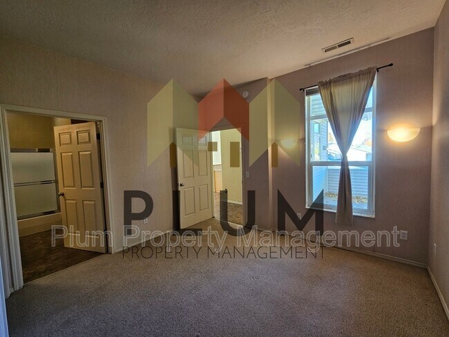 Building Photo - 5104 Village View Way