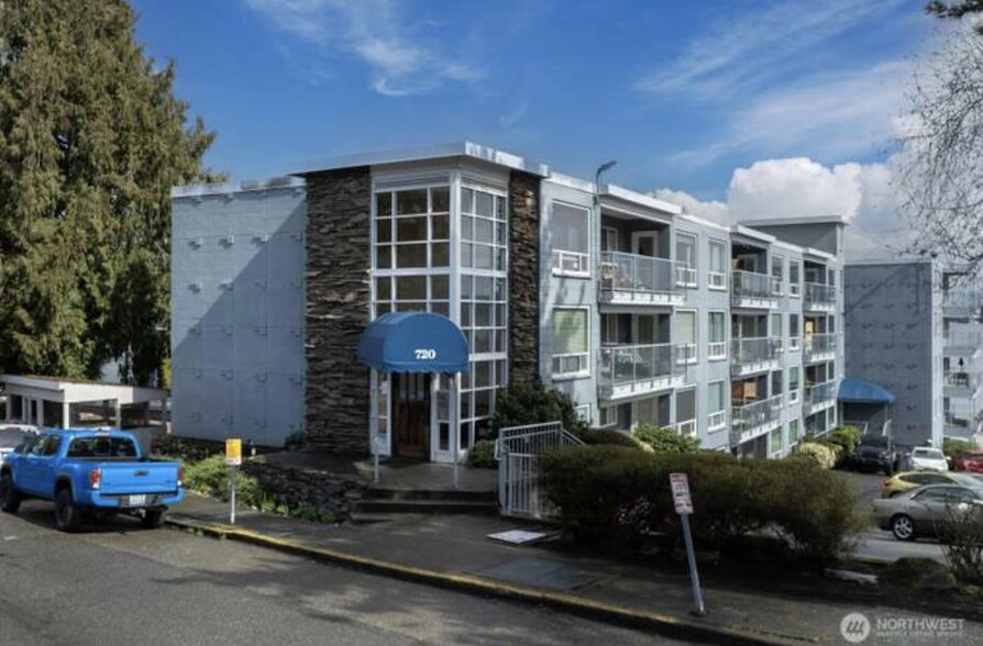 Building Photo - 720 Lakeside Ave S