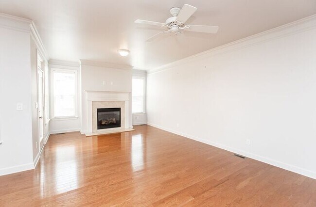 Building Photo - 2069 Cobblestone Cir NE