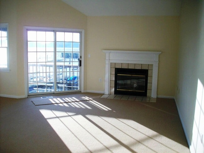 Building Photo - 113 Half Moon Bay Dr