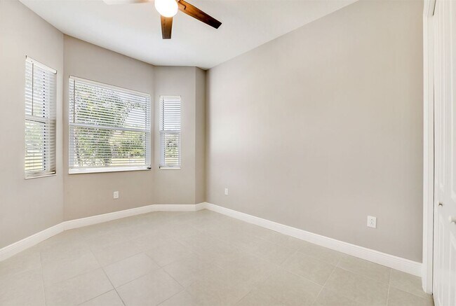 Building Photo - Your next home awaits!