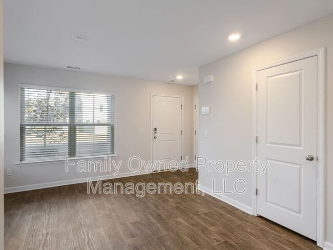 Building Photo - 193 Rosefield Ct