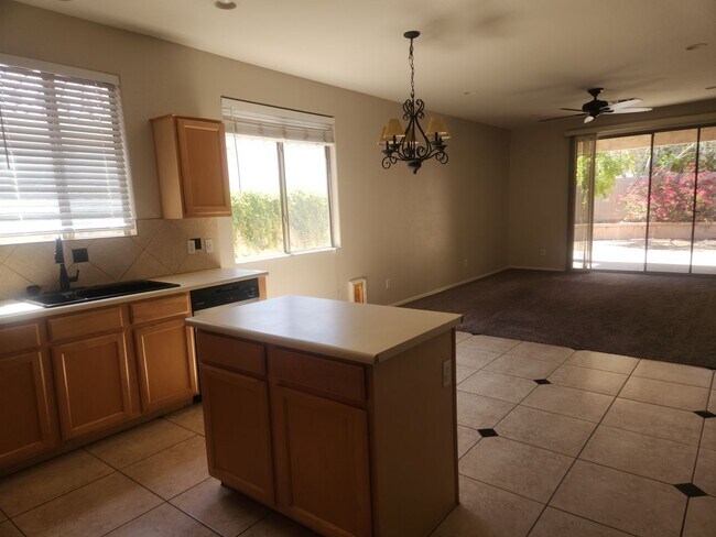 Building Photo - Immaculate Golf Community Home
