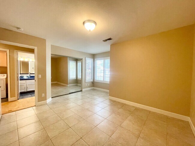 Building Photo - COMING SOON!!! GORGEOUS 3 Bedroom/2.5 Bathroom POOL Home Oasis Awaits in Regency Estates!!